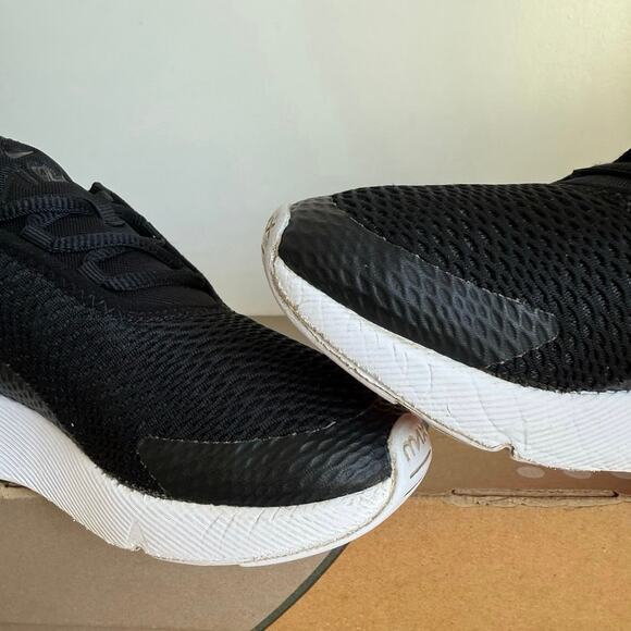 Nike Air Max 270 Black/White Kids Sneakers- SZ 1 Y - Picture 6 of 13